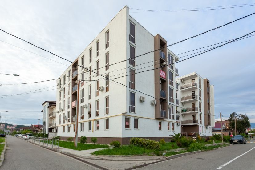 Delyuks na Trostnikovoy 35 Deluxe Apartment — отель с удобствами в Сириусе