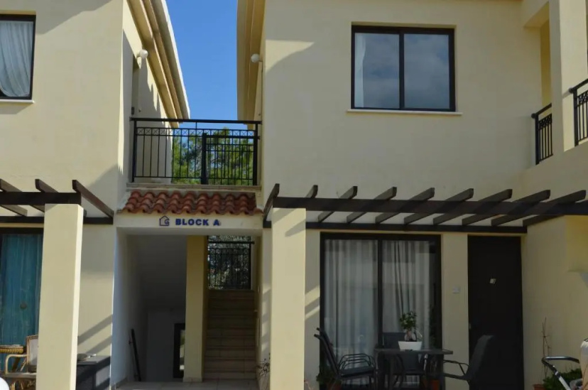 Faros Beach Apartment A102 — отель с удобствами в Пафос