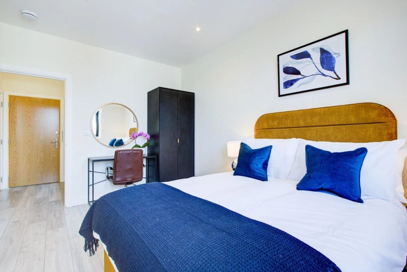 Beautiful 1-bed Apartment in Cheam, Sutton — отель с удобным расположением в Лондоне