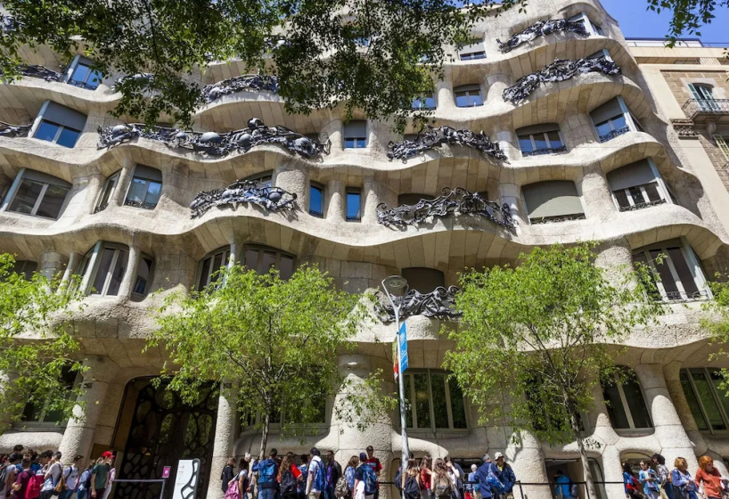 Sweet Inn Apartments Eixample — отель с удобным расположением в Барселоне