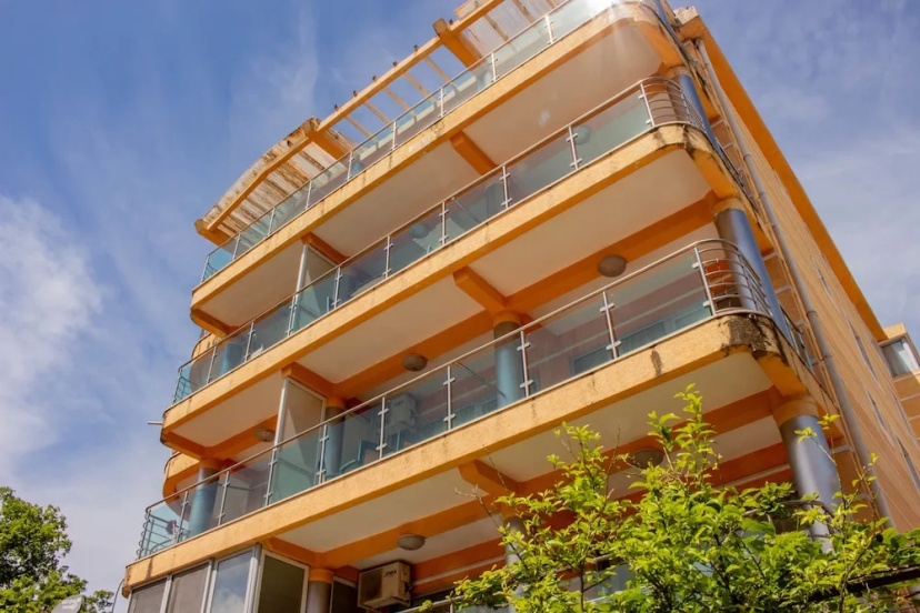 Sea Side Luxury Apartment — забронировать отель в Будва