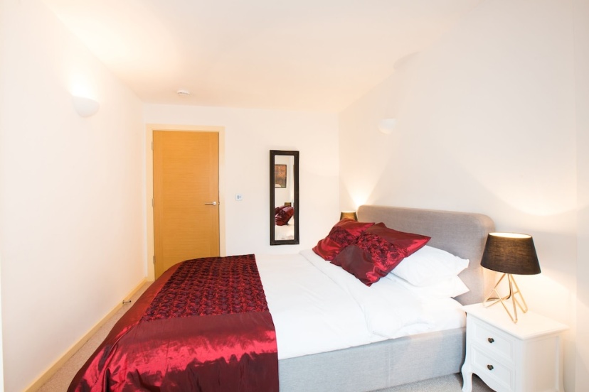 Цены на Spacious 1 Bedroom Apartment in Kensington - A3 в Лондоне