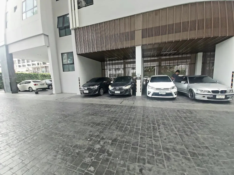 The Base Central Pattaya by Alin — отель с удобным расположением в Паттайе