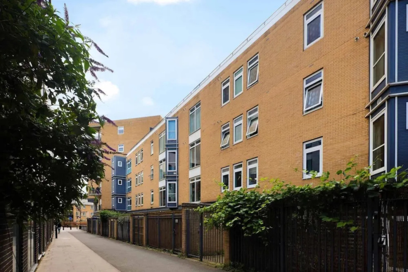 Beautiful & Vibrant 2BD Home w/ Balcony - Hackney! — отзывы гостей и цены