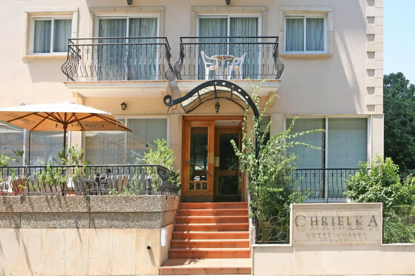 Chrielka Hotel Apartments — всё о проживании в Лимассол