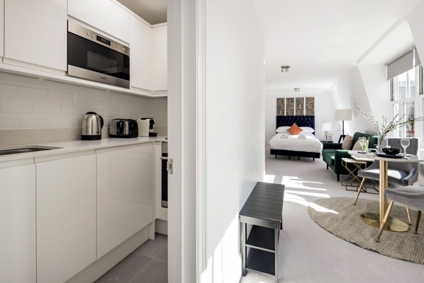 The Duke of York Studio Next to Sloane Square — отель с удобным расположением в Лондоне