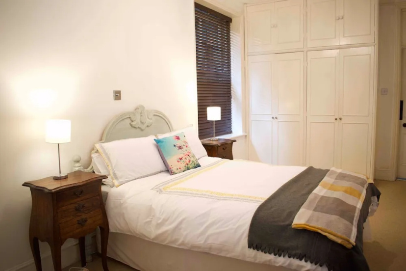 1 Bedroom Apartment in West London 3 — отель в Лондоне, Соединенное Королевство