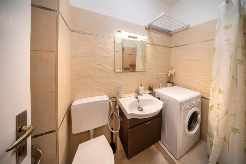 Studio Apartment - Tower Petrin — отзывы гостей и цены