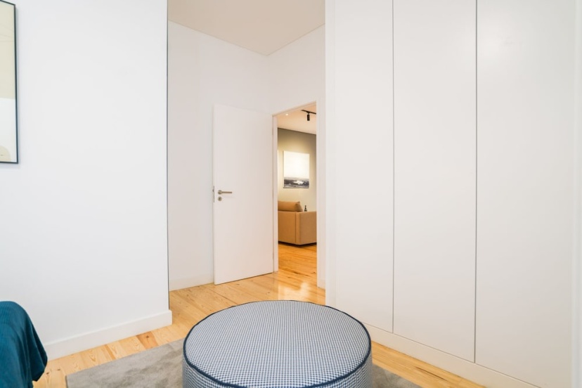 Modern Apartment in Chiado 1 - DIR — комфортный отель в Лиссабоне