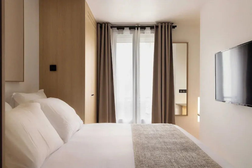 Charming Studio - 2P- Jardin de Luxembourg — отель с удобным расположением в Париже