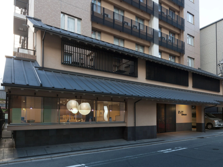 Via Inn Kyoto Shijo Muromachi — отель рядом с интересными местами в Киото