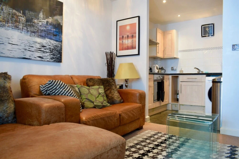 Цены на 1 Bedroom Apartment Near Tube Station в Лондоне