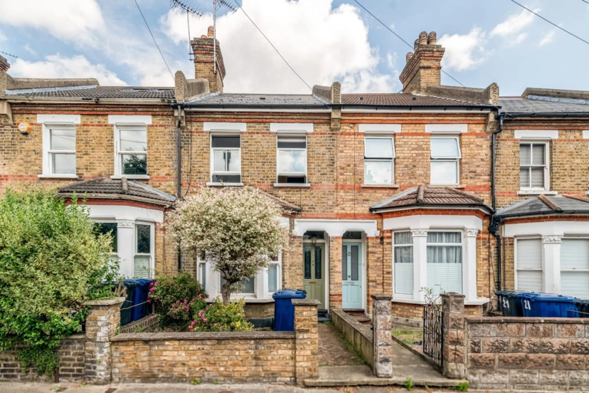 Ealing's Cozy Garden Retreat — комфортный отель в Лондоне