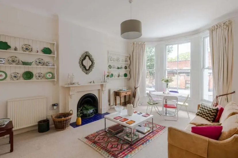 Traditional 2 Bed Apartment, Notting Hill 2 — отель в Лондоне, Соединенное Королевство