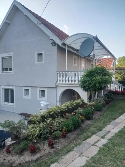 Green garden apartment — комфортный отель в Белграде