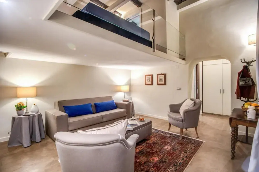 Chiaia Loft in Napoli — отель с удобным расположением в Неаполе