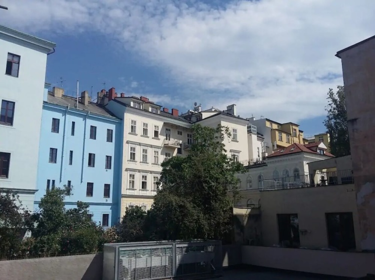 Apartment for 10 Guests Top Center of Prague — отель с удобствами в Праге