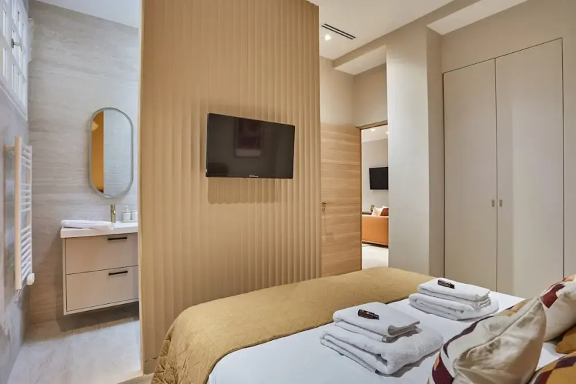 Sublim Apartment 3 Bedrooms Center of Paris — отель с удобным расположением в Париже