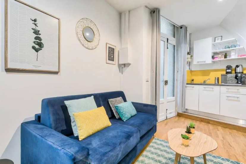 Appartement Familial proche Saint-Lazare - 6P — отель с удобствами в Париже