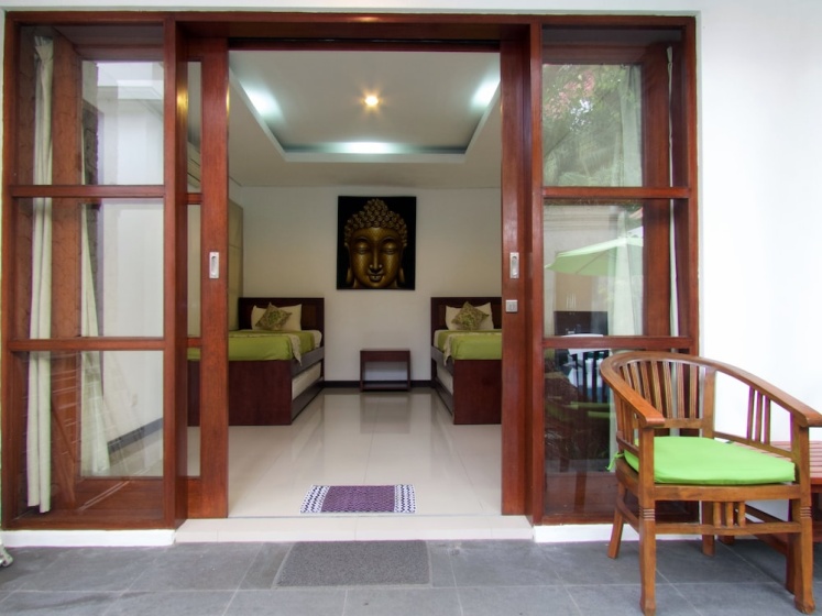 Цены на Sanur Beach Villas в Денпасар