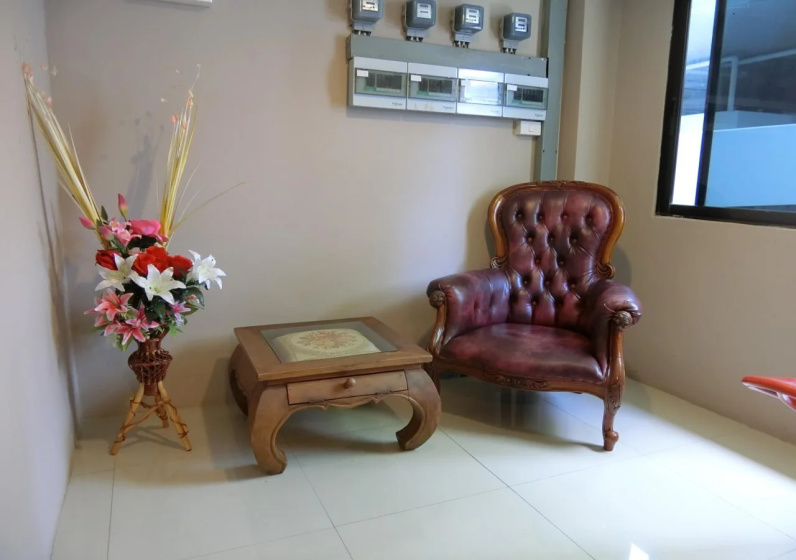 Crystal suites pattaya — забронировать отель в Паттайе