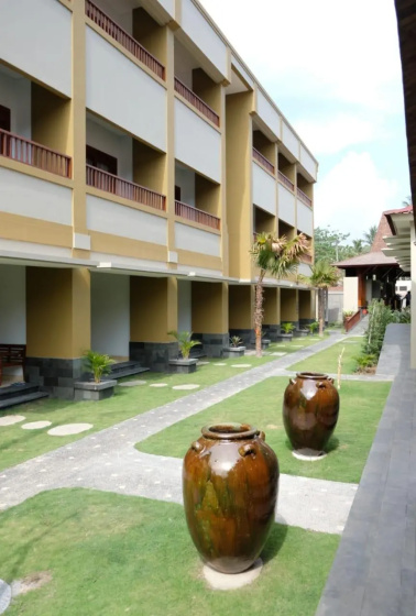 Sima Hotel Kuta Lombok — комфортный отель в Кута