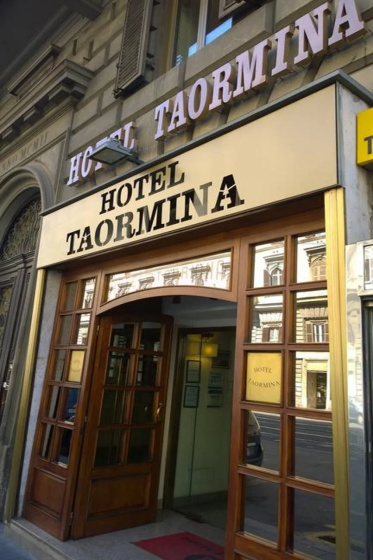 Taormina — забронировать отель в Риме