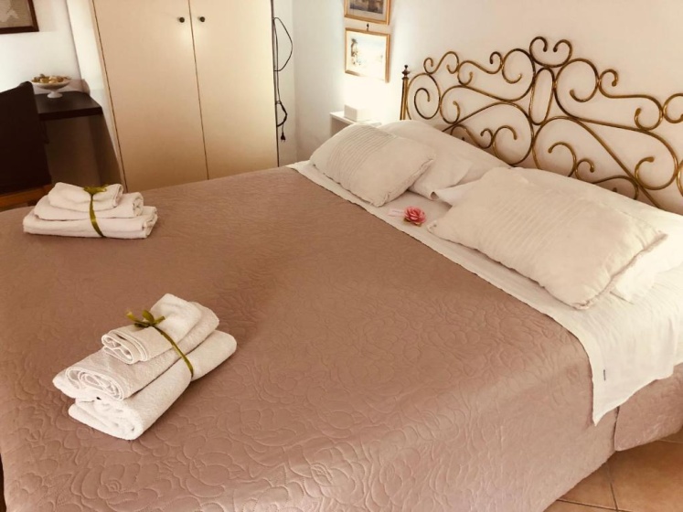 Caio Asinio Apartment 1 — отель в Неаполе, Италия
