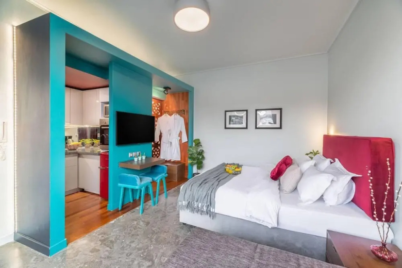 Цены на Topfloor Getaway Balcony&hot Tub+acropolis View в Афины