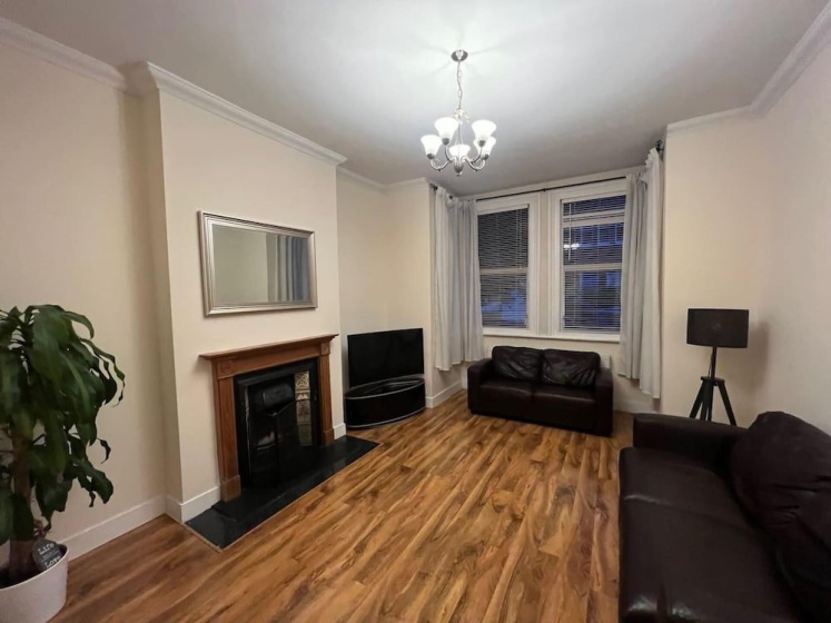 Charming 1-bed Apartment in West London — комфортный отель в Лондоне