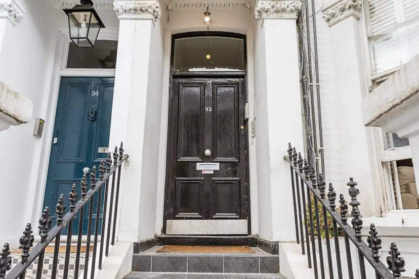 Charming Chelsea Flat — отель с удобствами в Лондоне