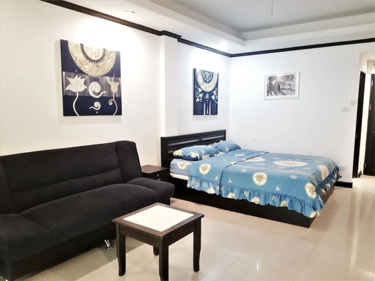 Large Studio Baan Suan Lalana — забронировать отель в Паттайе