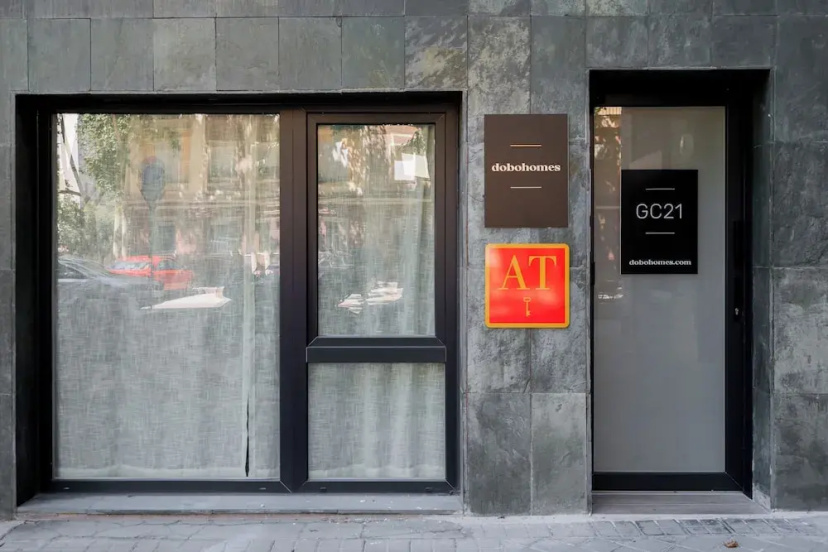Dobo Madrid Cabrera 3 — отель в Мадриде, Испания
