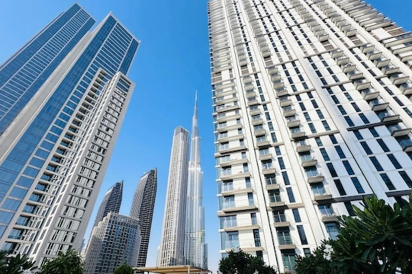 OYO HOME 1350 Premium 1-bed Apt Burj Crown — отель с удобным расположением в Дубае