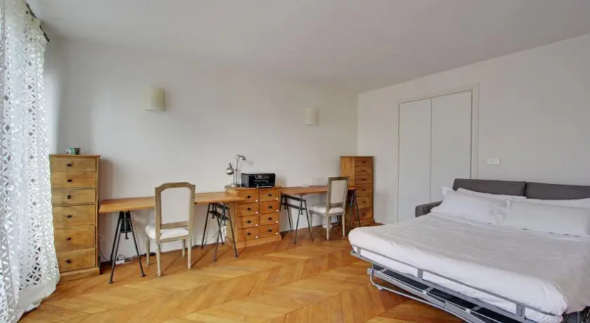 Parisian Home - Grands Boulevards - Lafayette — отель с удобным расположением в Париже