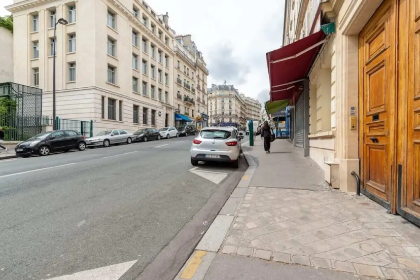 Sublime chic & modern apartment - Paris 5e by GuestReady — отель с удобствами в Париже
