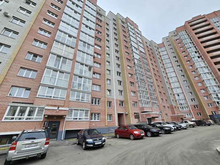 Zivi uutno na ulice Raahe 68 — отель с удобствами в Череповце