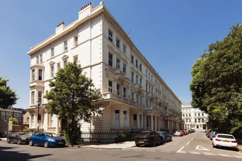 Bright Earls Court Square Apartment - WSN — отель в Лондоне, Соединенное Королевство