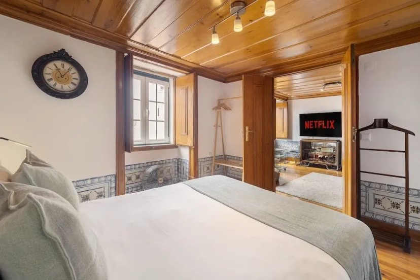 Lisbon Gem Timeless Elegance And Modern Comfort — отель с удобным расположением в Лиссабоне