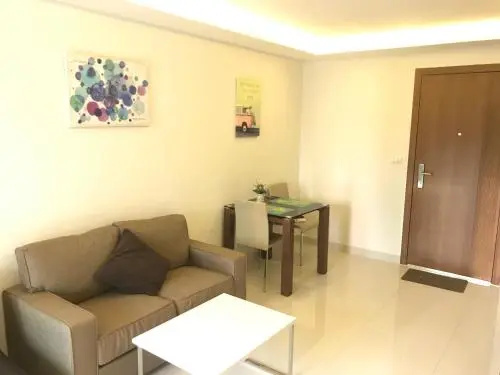 New Condo on The 5 Star Beach — забронировать отель в Паттайе