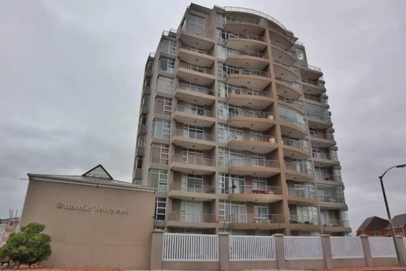 Oceanview Apartment -- Stunning view of Table Mountain & Atlantic Ocean — отель с удобствами в Кейптауне