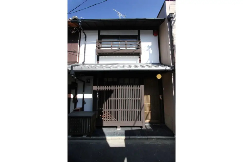 Azuki-an Machiya Holiday House — комфортный отель в Киото