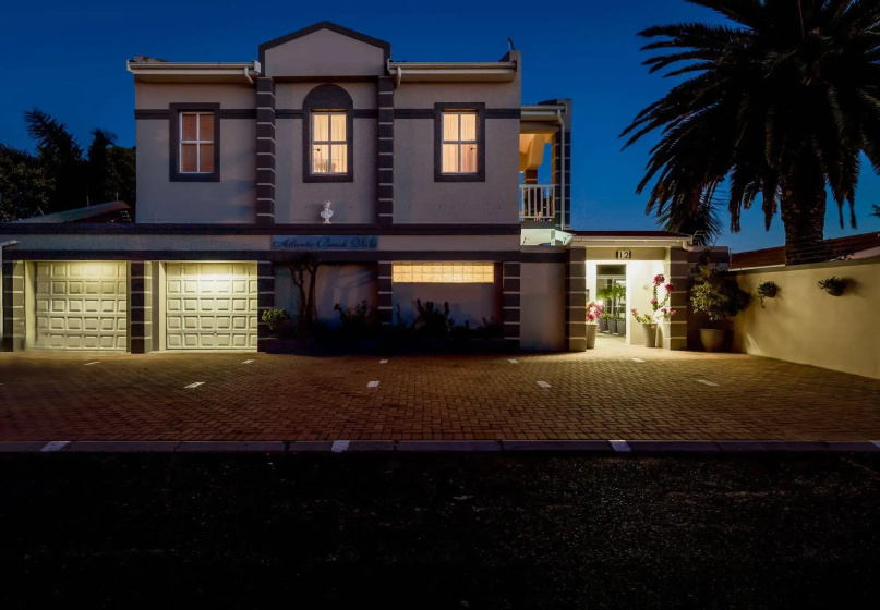 Atlantic Beach Villa — забронировать отель в Кейптауне