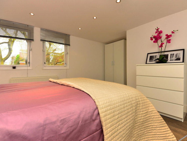 W14 Apartments - Battersea Apartment — комфортный отель в Лондоне