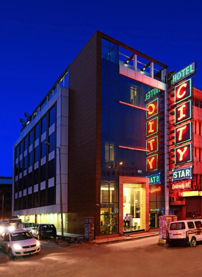 Hotel Chanchal Deluxe — отель с удобным расположением в Дели