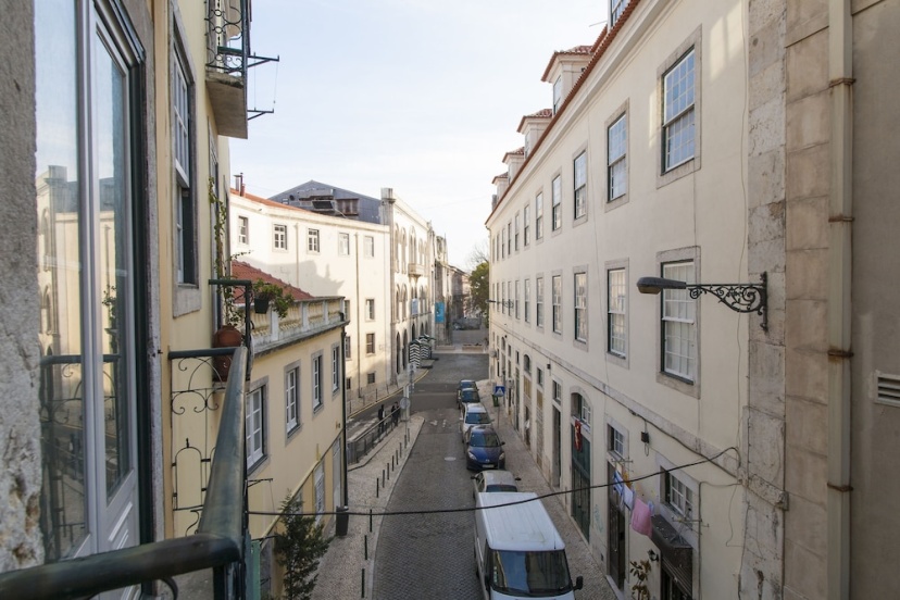 Cosy In Chiado I Apartment Rentexperience 3 — отель в Лиссабоне, Португалия