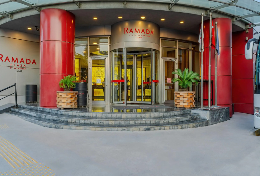 Ramada Plaza by Wyndham Izmir, Измир, Турция