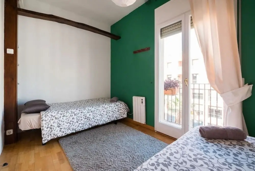 Duplex Penthouse 6 Pax Las Ramblas (Barcelona) — отель с удобным расположением в Барселоне
