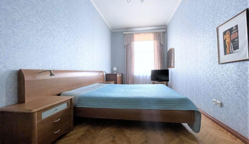 СуткиСпб на улице Восстания 26 — забронировать отель в Санкт-Петербурге