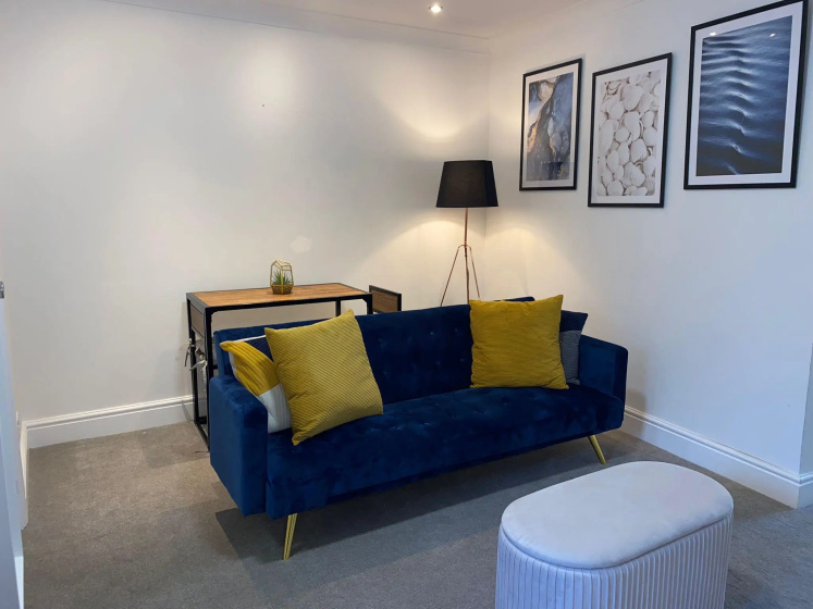 Цены на Brookhill Cosy Apartment в Лондоне